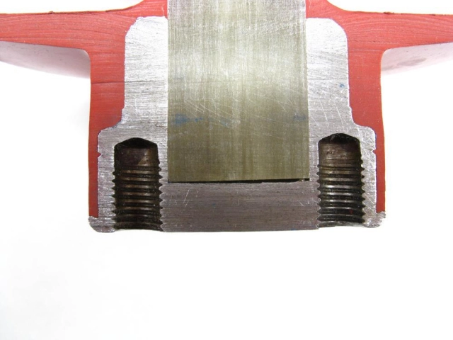 Tahové, podpěrné a staniční izolátory