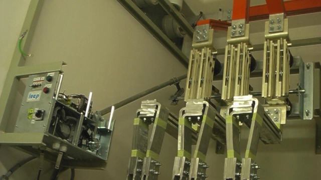 Venkovní a vnitřní, ruční a elektromotorové pohony