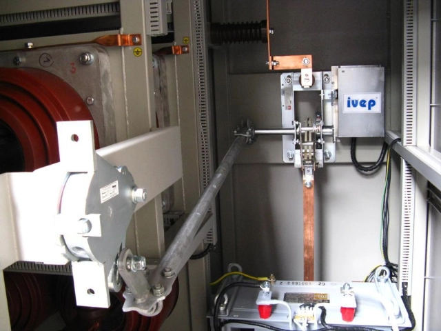 Venkovní a vnitřní, ruční a elektromotorové pohony