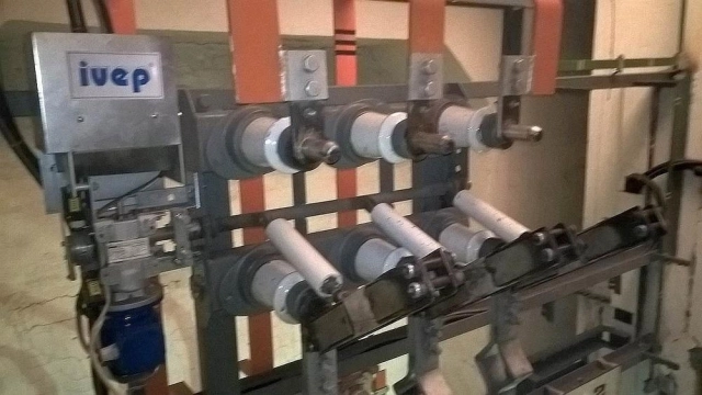 Venkovní a vnitřní, ruční a elektromotorové pohony