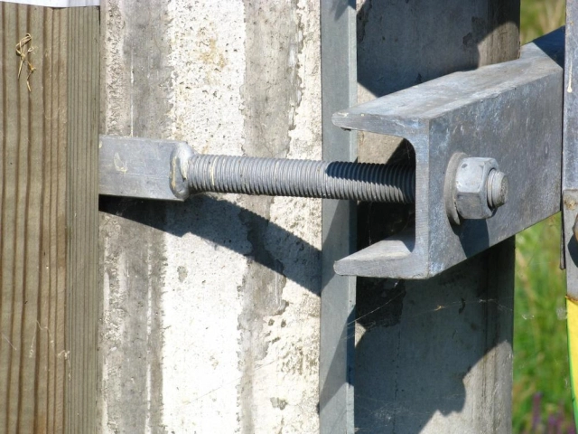 Venkovní a vnitřní, ruční a elektromotorové pohony