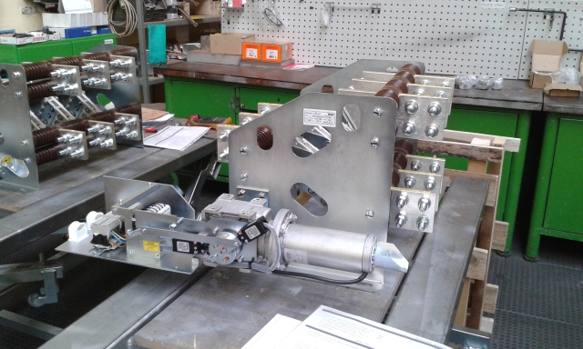 Vnitřní odpojovače, odpínače, zkratovače a uzemňovače