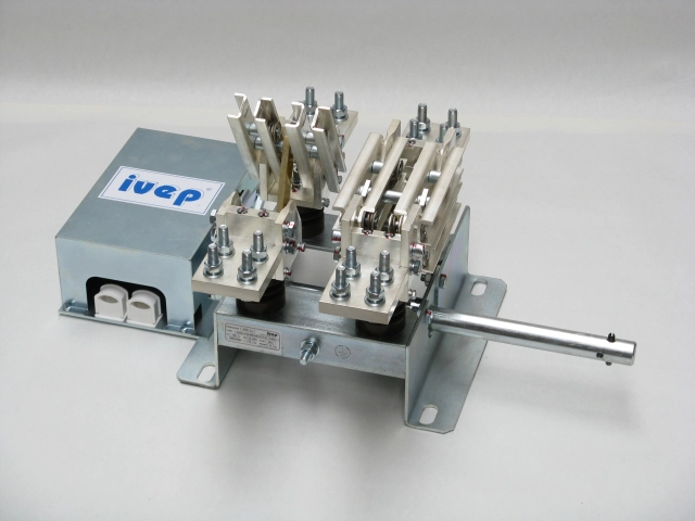 Vnitřní odpojovače, odpínače, zkratovače a uzemňovače