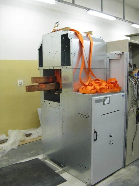 Air insulated LV, MV switchgears, Generator switchgears, Transient cabinets