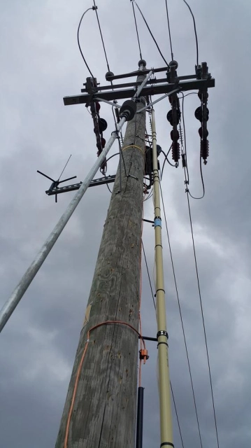 Indoor and outdoor, hand or motor drives