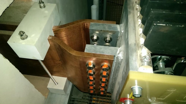 Indoor disconnectors, loadbreak and earthing switches