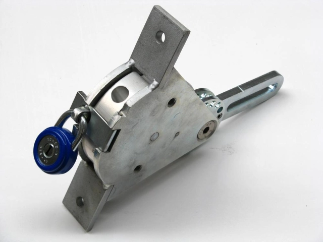 Indoor and outdoor, hand or motor drives