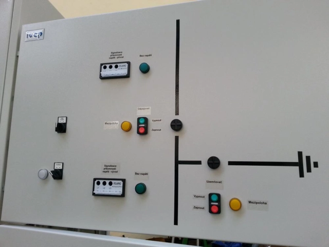 Air insulated LV, MV switchgears, Generator switchgears, Transient cabinets