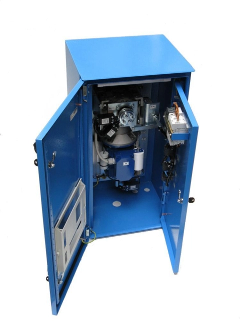 Indoor and outdoor, hand or motor drives