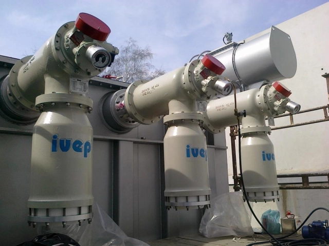 Elektrická zařízení izolovaná plynem SF6, zaústění transformátorů