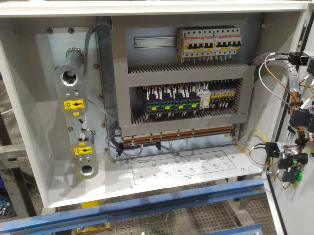 Rozvaděče na míru: Ovládání energie podle vašich potřeb galerie